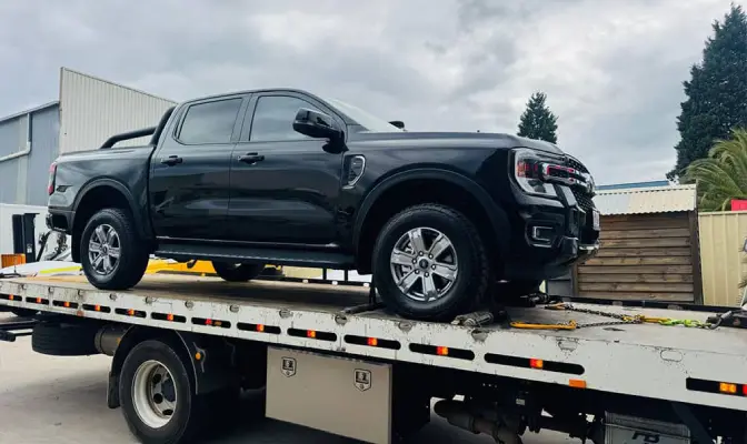 Roadside Assistance vs Towing